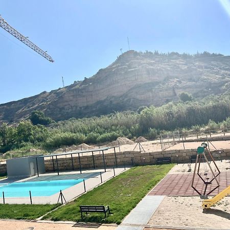 Precioso Piso Monzon Terraza, Parking,Piscina,Zona De Juegos Apartment Exterior photo